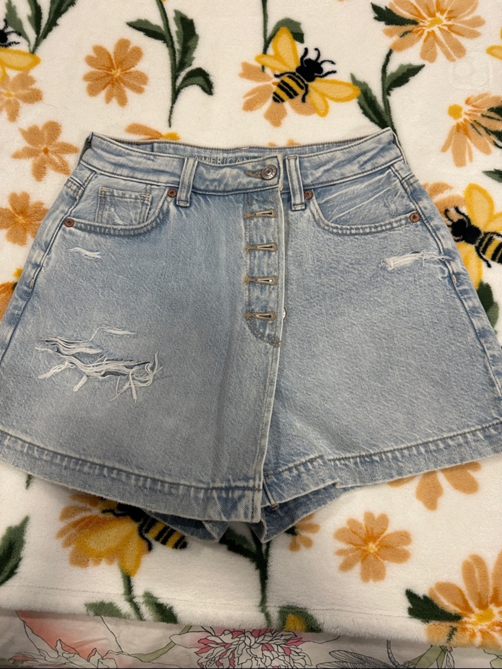 American Eagle Outfitters Light Blue Distressed High-Rise Jean Shorts